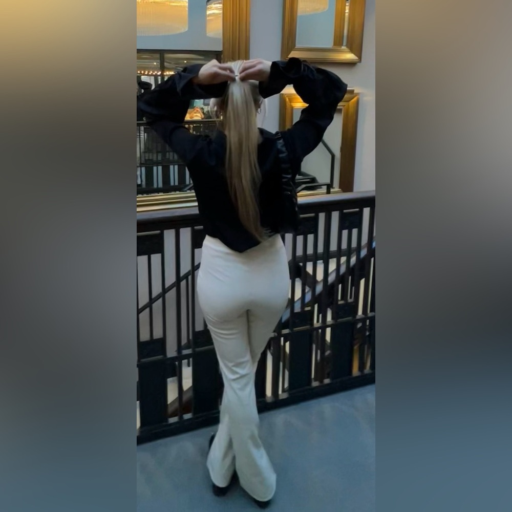 H&M Tiktok Viral Vegan Faux Leather Pull-on Flared Pants in Cream - Size 4 - Picture 16 of 16